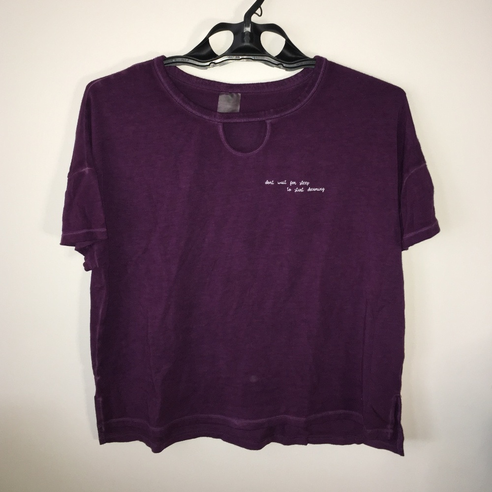 never worn soft tee